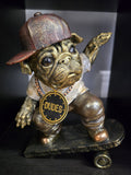 Bulldog Skater (Dudes Collection)